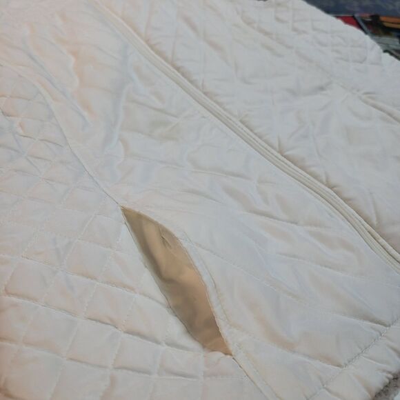 Lands' End quilted white sherpa-lined vest, size large/xl, puffer style zip up - Picture 3 of 8